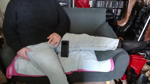 Aspen Vale online show from April 26, 6:06 pm