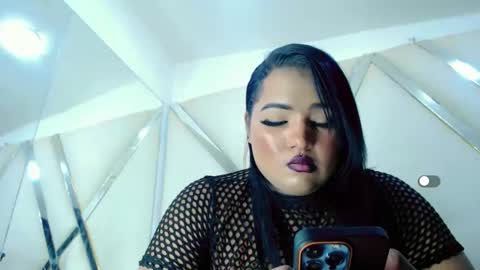 Snapshot of aurorarossx chatting on October 6, 9:59 pm Aurora online show from October 6, 9:59 pm