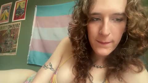 Autumn Loves You online show from April 9, 5:52 pm