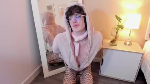 Axele your dancing Queen online show from February 12, 12:48 am