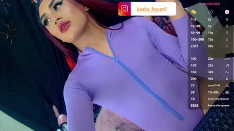 hyun online show from March 1, 2:44 pm