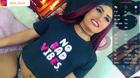 hyun online show from March 6, 1:10 pm