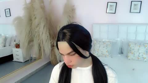 Snapshot of baby_sky01 chatting on October 19, 8:56 pm KENDALL online show from October 19, 8:56 pm