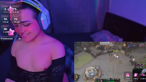 Snapshot of babysofix_ chatting on December 17, 2:01 am babysofix_ online show from December 17, 2:01 am