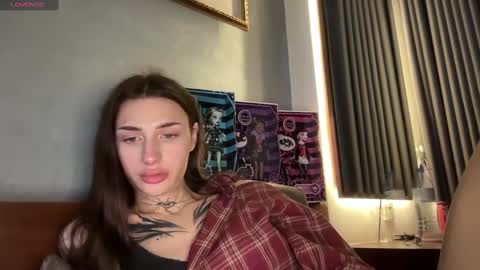 Snapshot of barbie_bi chatting on December 27, 11:17 am My name is Molly. Please say hello I like talking to you. If you have any wishes or obscene desires please use the tip menu online show from December 27, 11:17 am