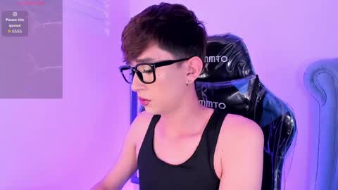          I work from home this is my room 3 online show from April 17, 3:53 am