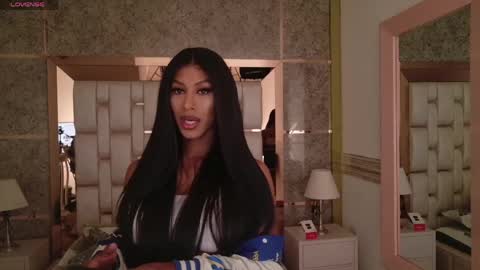 beauty_nina online show from April 18, 6:15 am