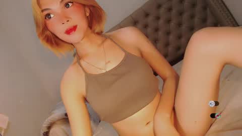 Snapshot of bella_tara chatting on January 26, 6:37 pm Bella online show from January 26, 6:37 pm