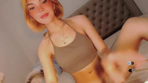 Snapshot of bella_tara chatting on January 30, 8:10 pm Bella online show from January 30, 8:10 pm