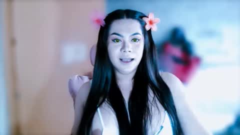 QUEEN BELLA online show from December 2, 3:09 am