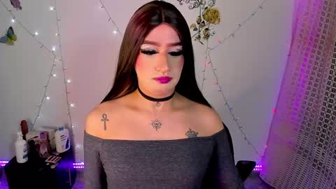 aleja   independent model online show from January 4, 4:12 am