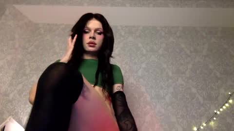 Tina online show from December 21, 4:03 pm