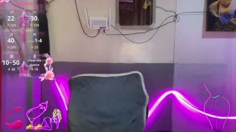 Snapshot of bigcockamanda23 chatting on January 10, 3:27 pm queen amanda online show from January 10, 3:27 pm