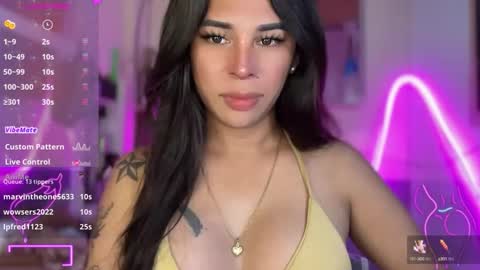 Snapshot of bigcockamanda23 chatting on October 16, 2:34 am queen amanda online show from October 16, 2:34 am