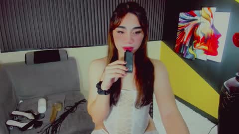 kiaaannaaaa online show from December 28, 5:14 pm