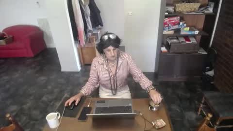 bridgetfouru online show from November 24, 10:55 pm