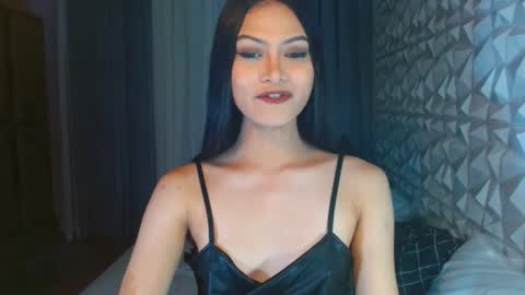 Snapshot of brownsausageroberta chatting on January 19, 4:01 am Roberta GODDESS OF PLEASURE AND SEXUALDESIRE online show from January 19, 4:01 am