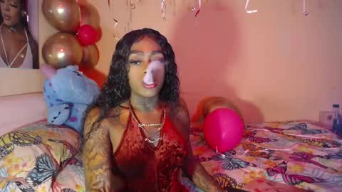 butterfly_rouse online show from November 17, 8:20 pm