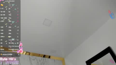 bylie_hills online show from September 9, 9:02 pm