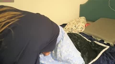 Calypso online show from November 22, 3:30 am