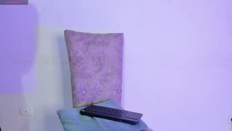  s online show from April 15, 5:02 am