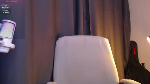 Cassie online show from March 7, 9:20 pm