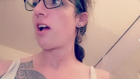 Cassiemichelle online show from April 17, 1:25 pm