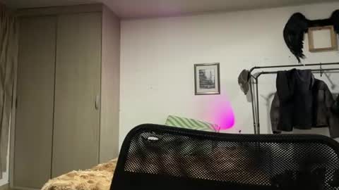cat_va online show from July 13, 4:37 am