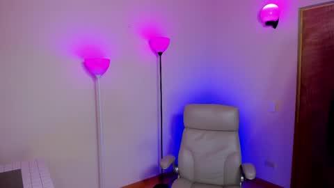 cata_n_cami online show from February 21, 8:17 am