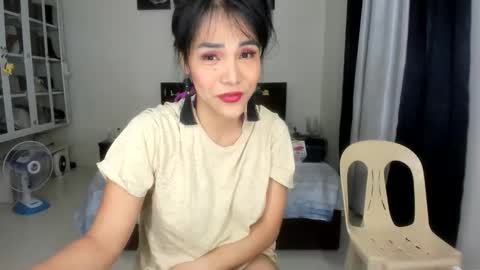Snapshot of cataleya_0407 chatting on October 19, 6:33 pm cataleya_0407 online show from October 19, 6:33 pm
