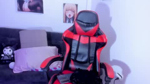 Catalina online show from February 22, 9:26 pm