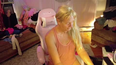 Charli online show from October 20, 10:57 pm