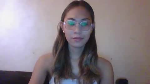 chelly4u69 online show from February 24, 12:41 am