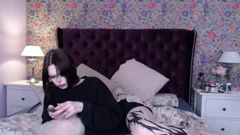 amelia online show from December 14, 9:07 am