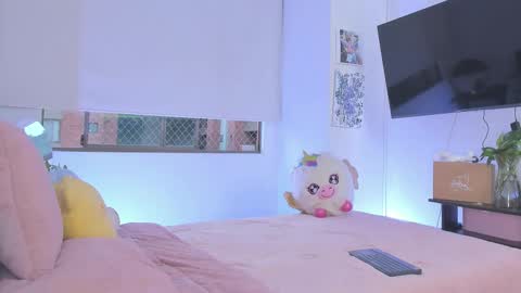 CHLOE online show from March 2, 11:11 pm