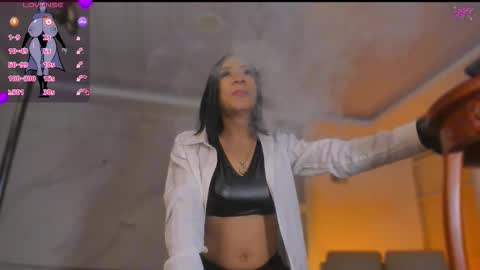 chloe_cooperr online show from March 27, 10:38 am