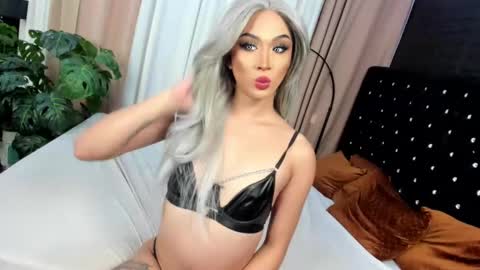 Marga Lewis online show from March 9, 1:04 am