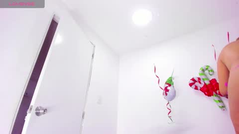 Violet 3 online show from December 15, 11:34 am