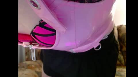 ManicPixieDreamCD online show from March 18, 10:42 pm