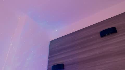         online show from February 12, 5:02 am