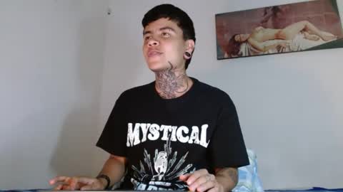 Snapshot of dannteftm chatting on January 7, 1:50 am DANNTE online show from January 7, 1:50 am