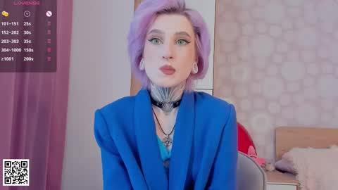 Darlene  Help me get 20 thumbs up 33  online show from March 9, 4:38 am