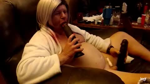 dawndoesall online show from November 27, 4:59 am