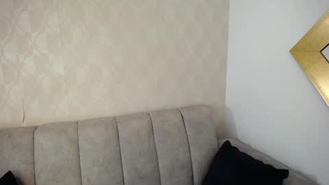 Snapshot of dayis_butera chatting on March 3, 12:43 pm Dayanna online show from March 3, 12:43 pm