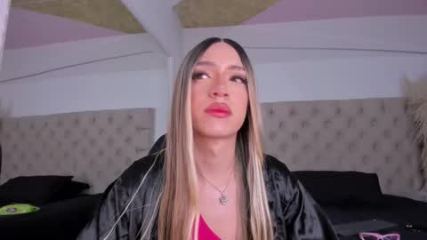 DeboraCooper online show from February 26, 12:48 am