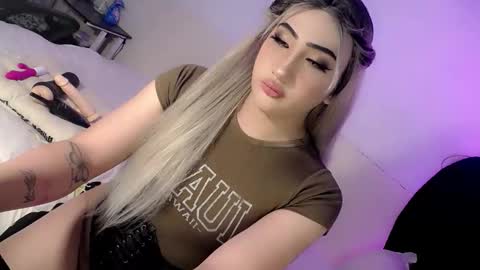 Chesca online show from November 21, 4:19 pm