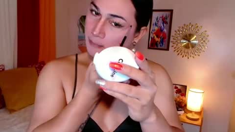destenierose online show from December 11, 1:07 am
