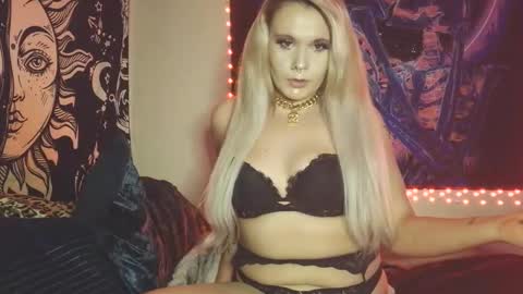 devyn winter online show from February 5, 11:10 pm