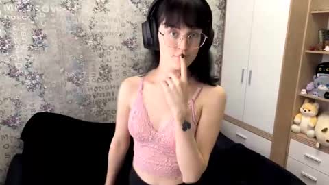 Annie PVT IS OPEN online show from September 13, 12:11 pm