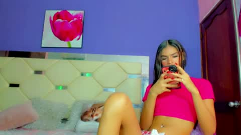 dollcute_latin online show from April 11, 7:45 am